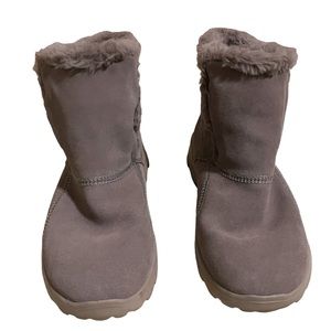 Skechers Stride On The Go Gogamat Gray/Brown Suede Fuzzy Super Soft Boots Size 8